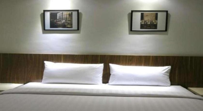 Hart Hotel Arjuna Mataram Exterior foto